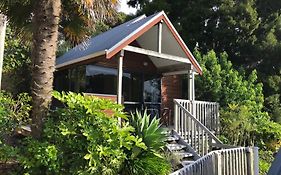 Bay Cabinz Motel